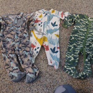6-9 month pjs. 1 12 month